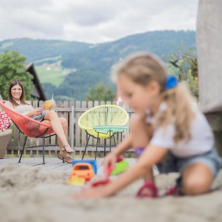 Hotel Famelí Valdaora Kültér fotó
